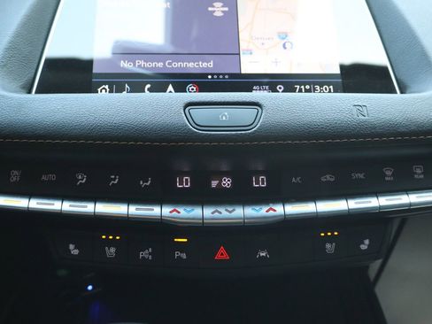 Used 2019 Cadillac XT4 Sport AWD/4WD image 27