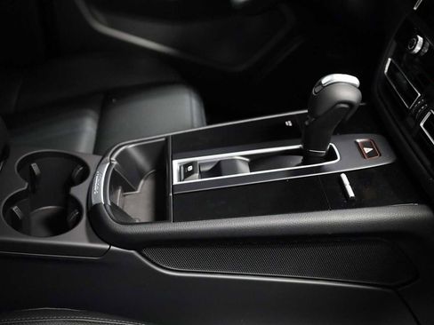 Certified 2026 Porsche Macan image 21