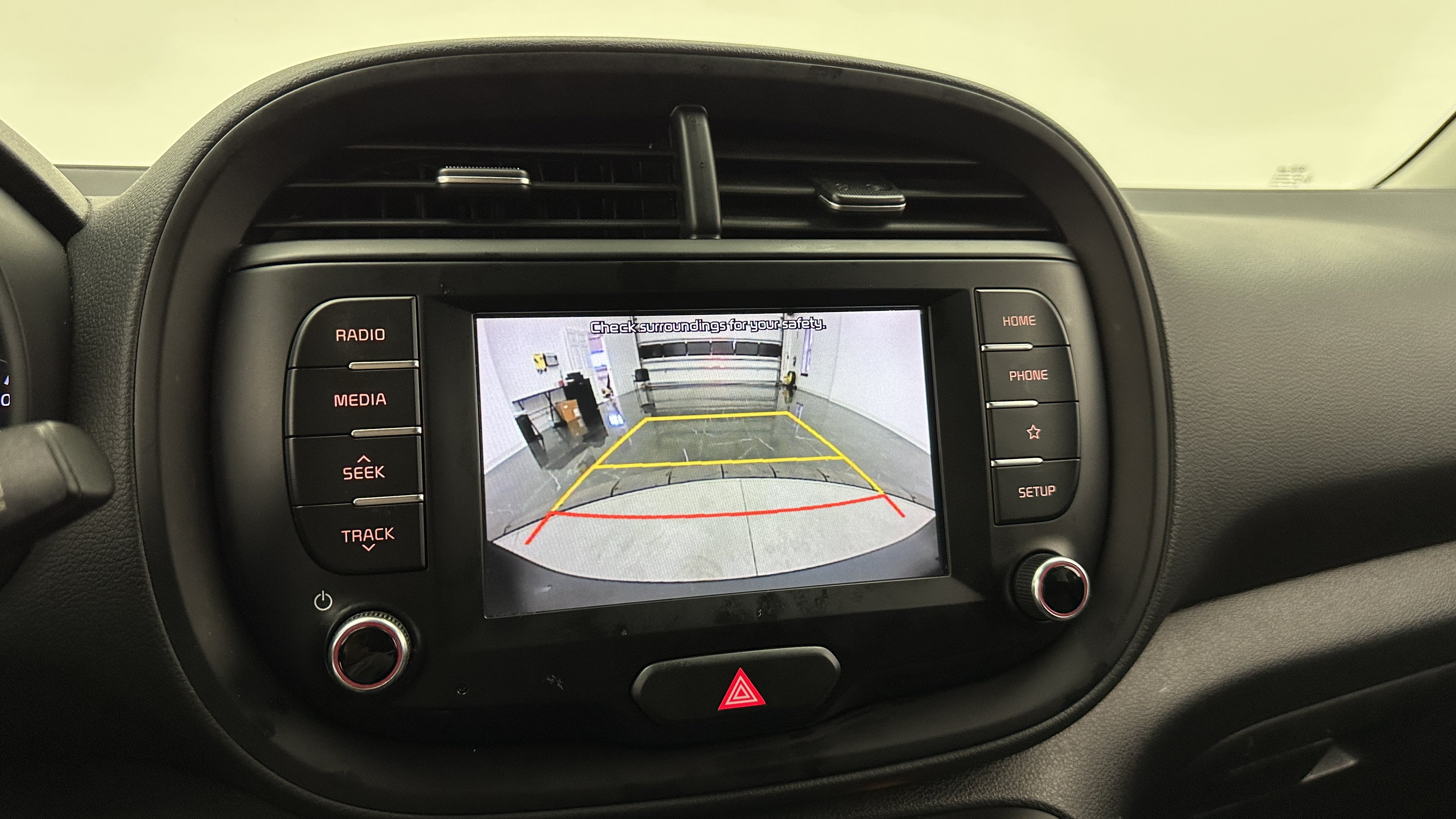 Used 2020 Kia Soul LX FWD image 19