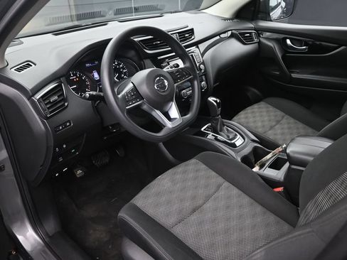 Used 2019 Nissan Rogue Sport SV AWD/4WD image 30