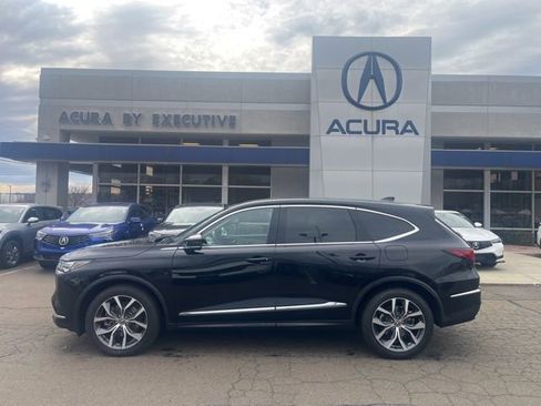 Certified 2023 Acura MDX SH-AWD w/ Technology Package image 3