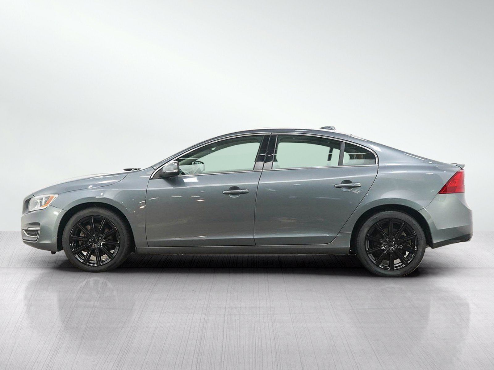 Used 2017 Volvo S60 T5 Inscription AWD/4WD image 2