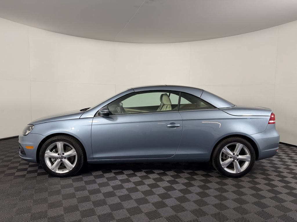 Used 2012 Volkswagen Eos Lux FWD image 9