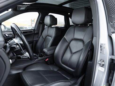 Used 2019 Porsche Macan S image 25