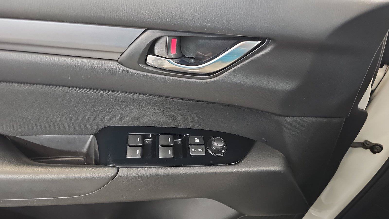 Used 2018 MAZDA CX-5 Sport w/ I-ACTIVSENSE Package FWD image 23