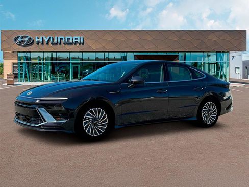 New 2025 Hyundai Sonata Limited image 2