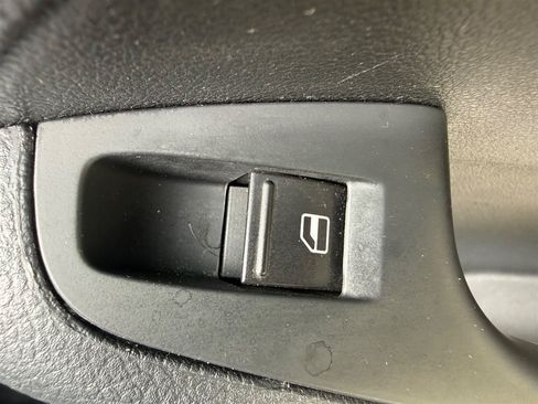 Used 2018 Volkswagen Jetta SE FWD image 35