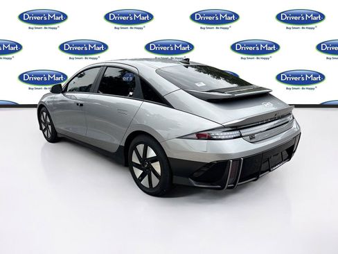 Used 2024 Hyundai Ioniq 6 SE RWD image 5