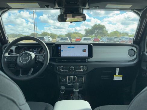 New 2025 Jeep Gladiator Sport AWD/4WD image 13