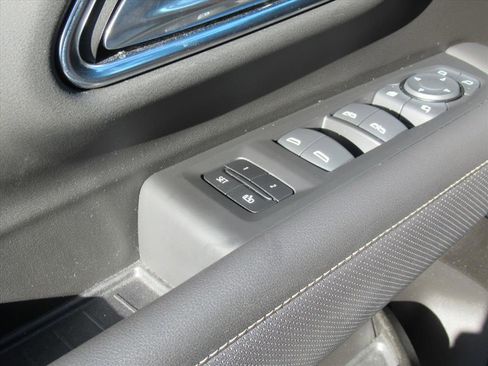 Used 2021 GMC Yukon SLT w/ SLT Luxury Package image 25