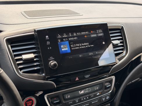 Used 2019 Honda Pilot Touring image 18