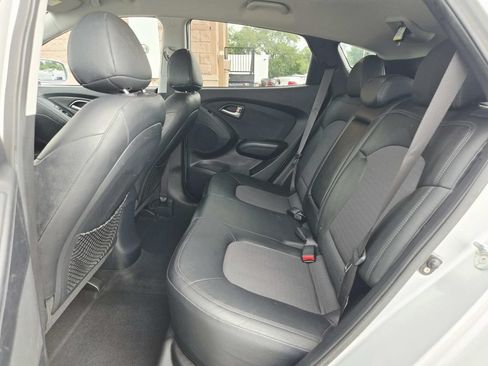 Used 2010 Hyundai Tucson GLS w/ Popular Equipment Pkg 2 FWD image 12