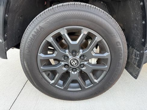 Used 2025 Toyota Tundra Platinum image 10