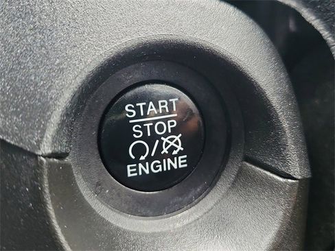 Used 2018 Jeep Compass Limited w/ Navigation Group image 30