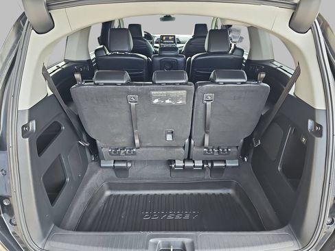 Used 2022 Honda Odyssey Touring image 16