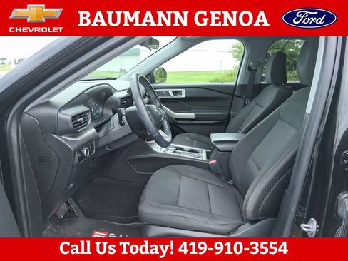 Used 2023 Ford Explorer XLT AWD/4WD image 10