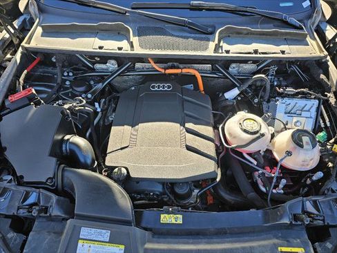 Used 2020 Audi Q5 e Premium w/ Convenience Package image 8