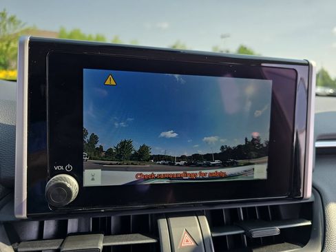 Certified 2025 Toyota RAV4 LE AWD/4WD image 27