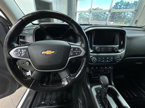 Used 2022 Chevrolet Colorado LT w/ Fleet Safety Package image 14
