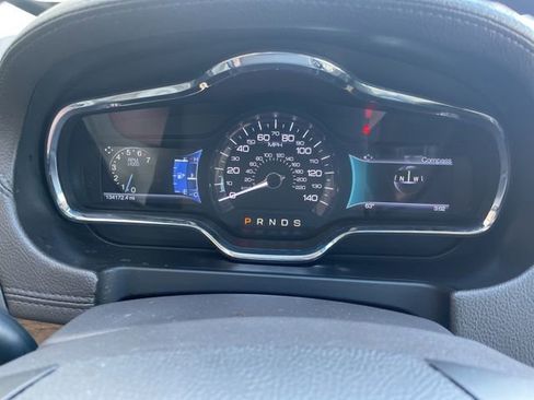 Used 2014 Lincoln MKT FWD image 30