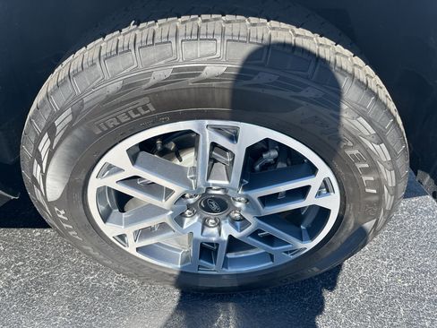 Used 2025 Ford Expedition Active AWD/4WD image 55