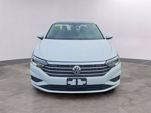 Used 2020 Volkswagen Jetta SE w/ SE Cold Weather Package image 2