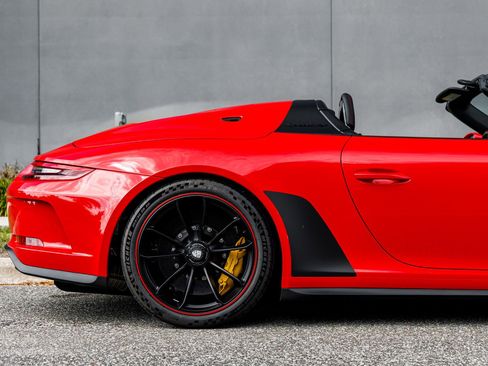 Used 2019 Porsche 911 Speedster RWD image 4