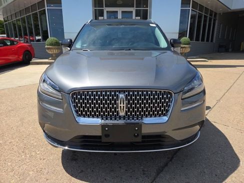 Used 2022 Lincoln Corsair AWD w/ Premium Package image 2