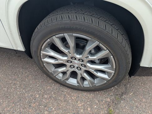 Used 2025 GMC Acadia Denali w/ Super Cruise Package image 7