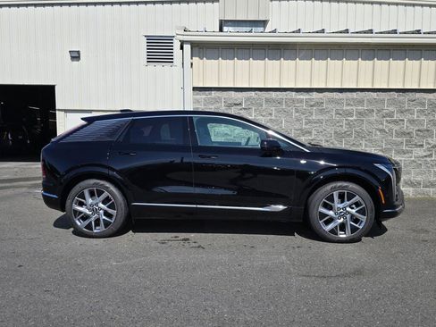 New 2026 Cadillac Optiq Luxury 2 AWD/4WD image 11