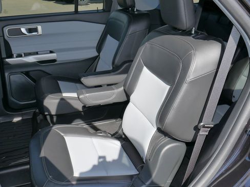 Used 2023 Ford Explorer XLT w/ Equipment Group 202A image 26