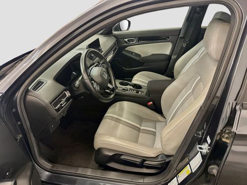 Used 2025 Honda Civic Sport image 13