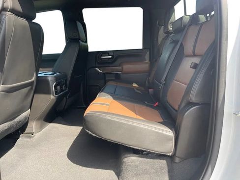 Used 2023 Chevrolet Silverado 2500 High Country w/ Z71 Off-Road Package AWD/4WD image 17