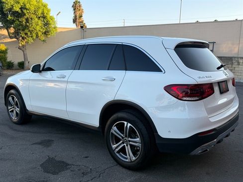 Used 2022 Mercedes-Benz GLC 300 4MATIC w/ Premium Package Lite image 9