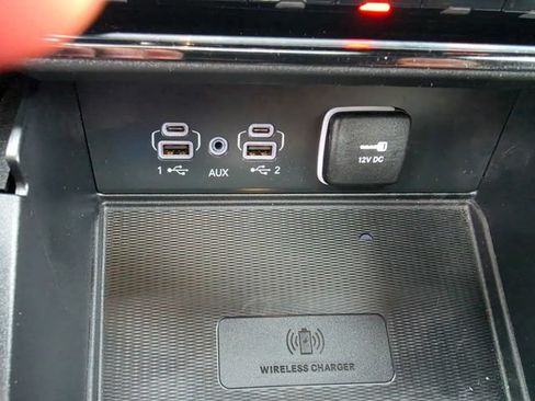 Used 2024 Jeep Grand Cherokee Altitude AWD/4WD image 18