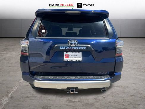 Certified 2019 Toyota 4Runner TRD Off-Road Premium AWD/4WD image 4