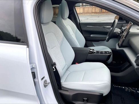 Used 2025 Volvo EX30 Ultra image 10