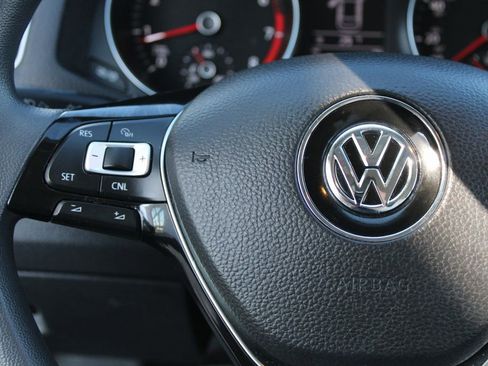 Used 2018 Volkswagen Passat 2.0T S w/ Driver Assistance Package image 12