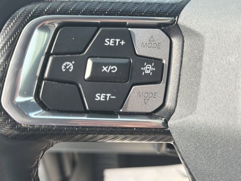 Used 2025 Ford Mustang Premium image 18