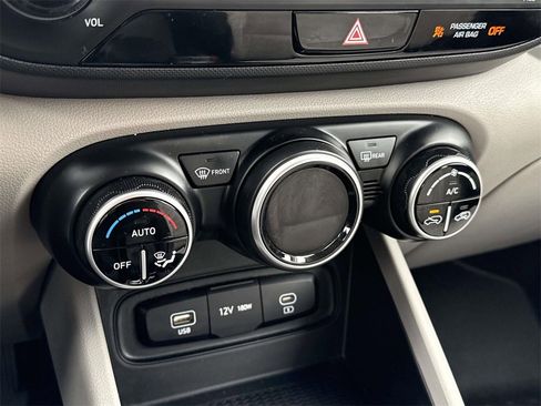 Certified 2023 Hyundai Venue SEL w/ Cargo Package image 24