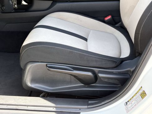 Used 2018 Honda Civic Sport image 27