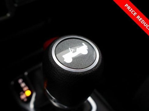 Used 2022 Jeep Wrangler Unlimited Sahara w/ Cold Weather Group image 30