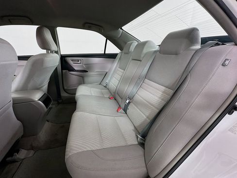 Used 2015 Toyota Camry LE image 23