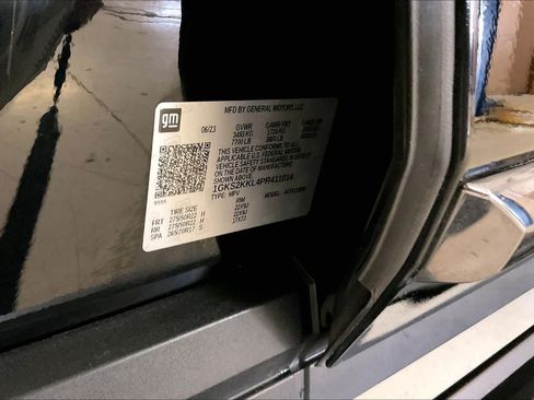 Used 2023 GMC Yukon XL Denali Ultimate AWD/4WD image 31