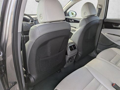 Used 2019 Kia Sorento SX FWD image 25