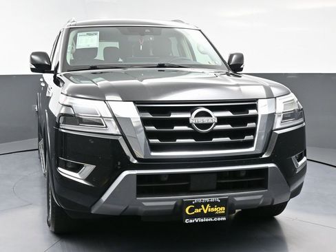 Used 2023 Nissan Armada SV image 4