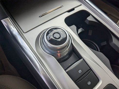 Used 2022 Ford Explorer XLT w/ Equipment Group 202A image 21