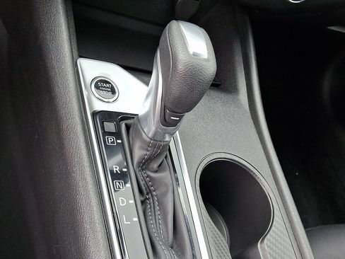 Used 2025 Nissan Altima 2.5 SV FWD image 27