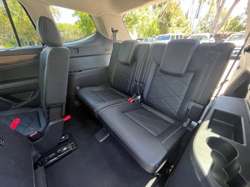 Used 2026 Volkswagen Atlas SE AWD/4WD image 30