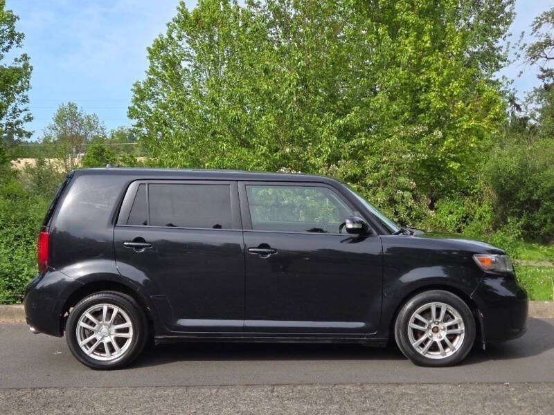 Used 2008 Scion xB FWD image 5